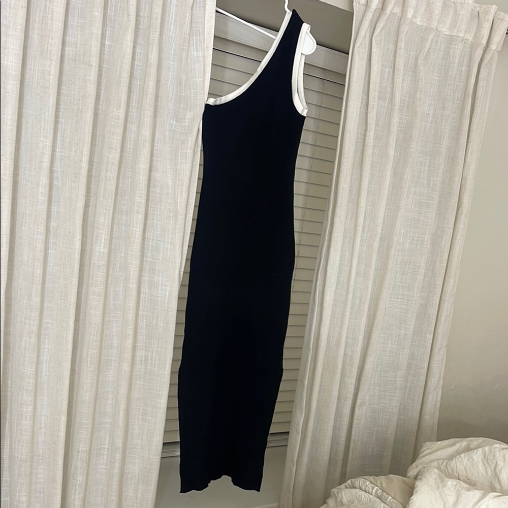 Zesica Black One Shoulder Sleeve Dress